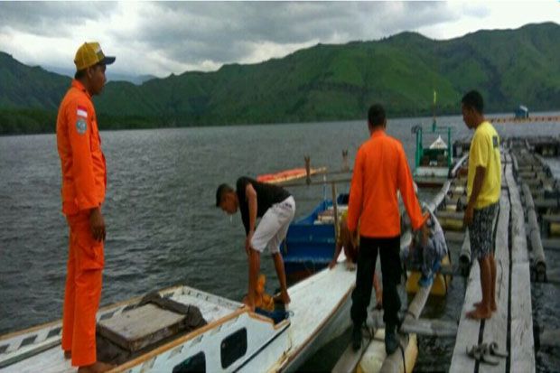 Pergi Melaut saat Badai,...