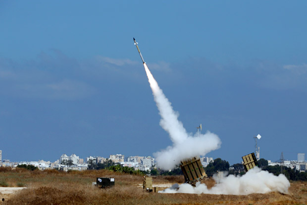 Israel Dihujani Roket...