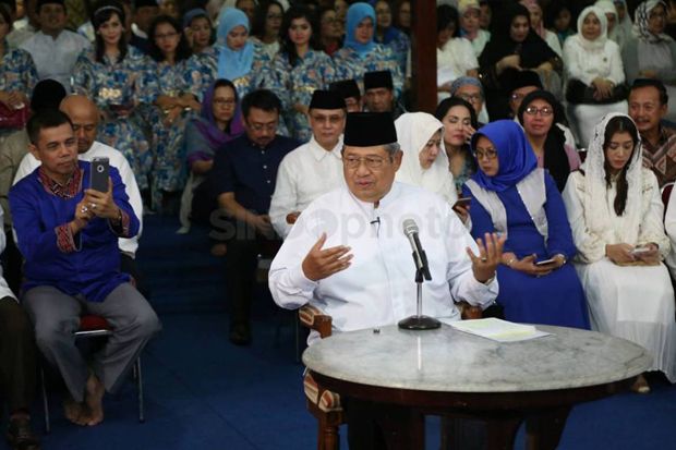 SBY Sebut Isu yang Berkembang...