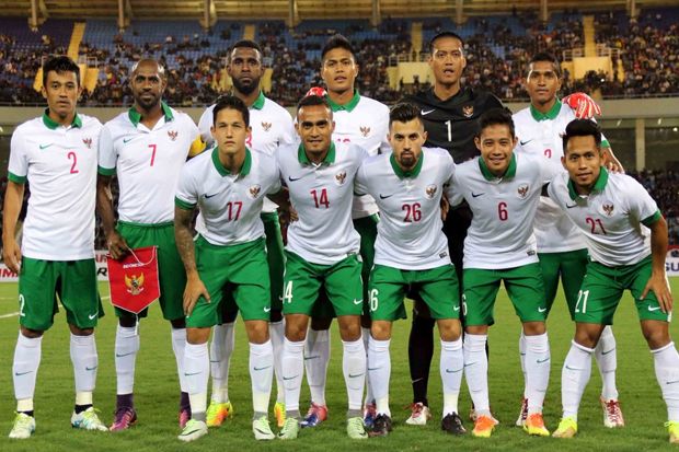 Indonesia Perbaiki Posisi...