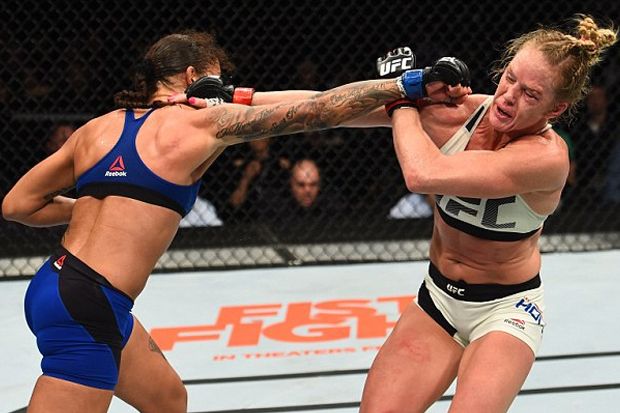 Hajar Holly Holm di...