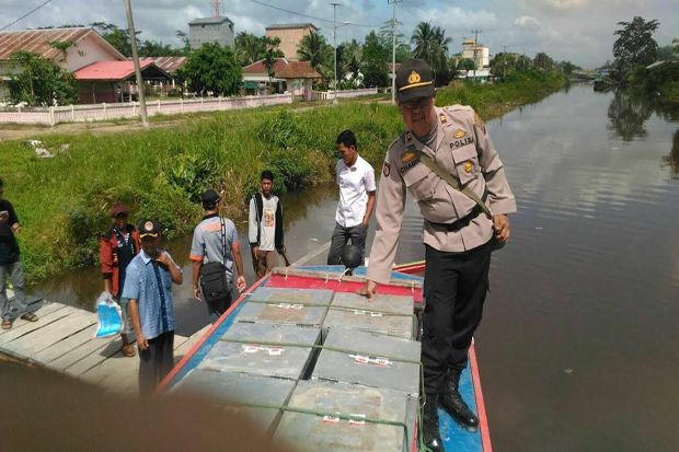 Cara Polisi Distribusikan...