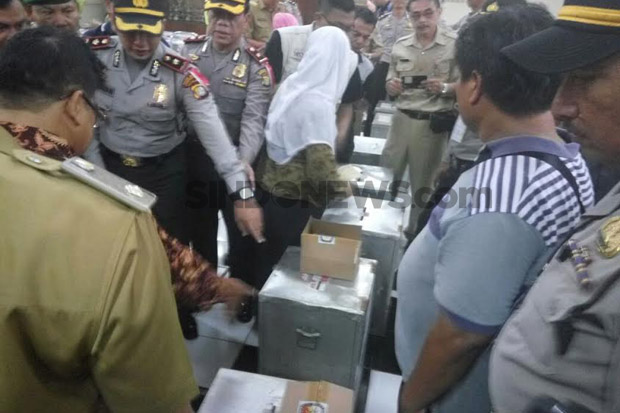 KPU Jakbar Pastikan...