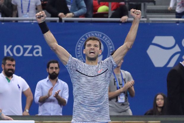 Dimitrov Angkat Trofi...
