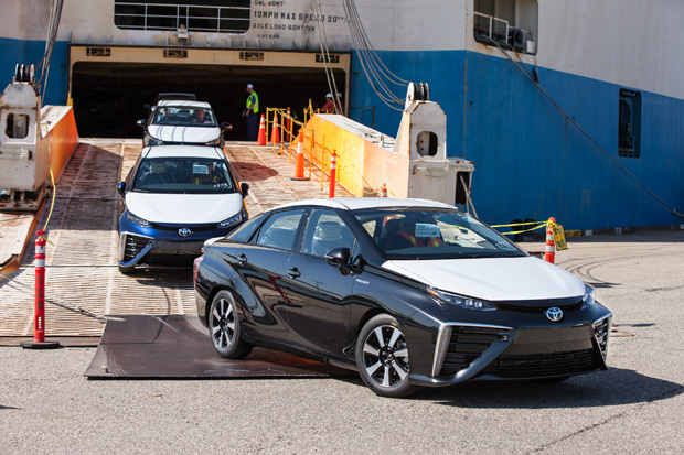 Toyota Perintahkan Tarik...