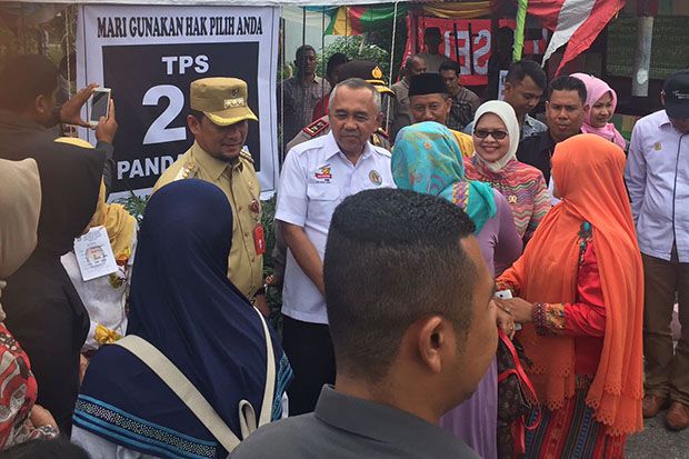 Gubernur dan Ketua DPRD...