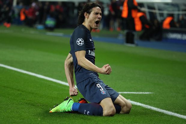 Rayakan Ultah, Cavani...