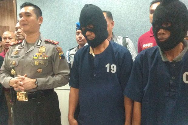 Mengaku Disuruh Paranormal,...