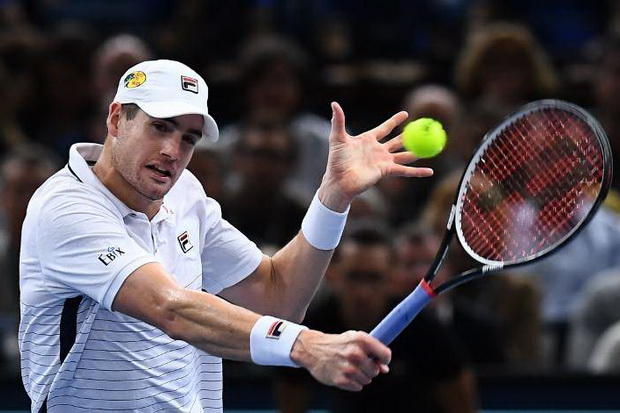 Isner Dipaksa Bekerja...