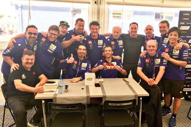 Dikalahkan Vinales-Marquez...