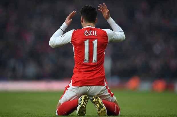 Kata Agen, Mesut Oezil...