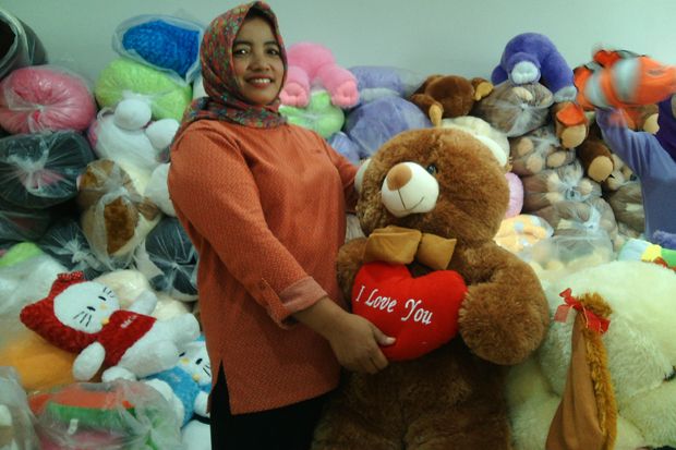 Sukses Bisnis Boneka...