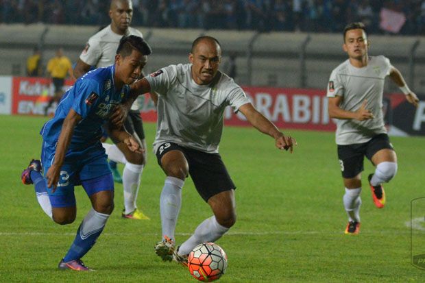 Ditinggal Febri dan...