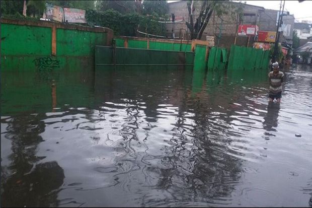 Hujan Deras, Kemang...