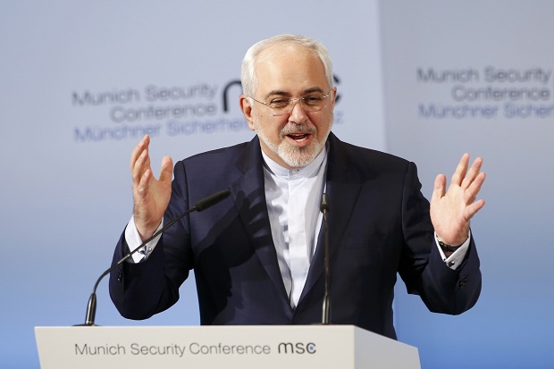 Iran: Penggunaan Senjata...
