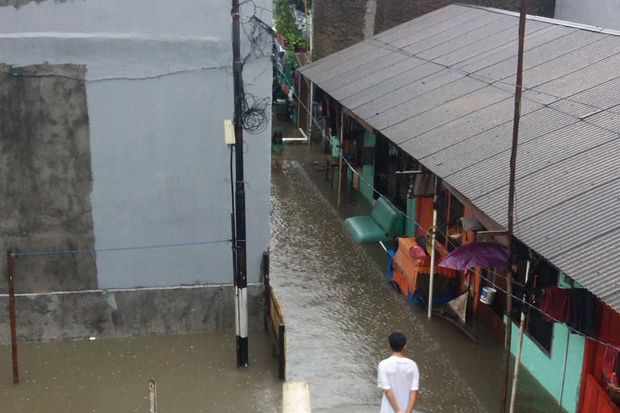 Banjir Landa Jakarta,...
