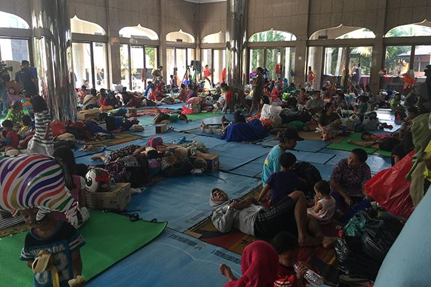 Banjir Masih Menggenang,...