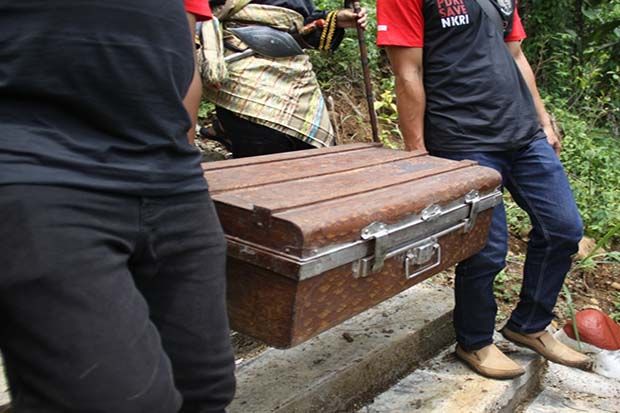 Misteri Kopor Tua Tan...