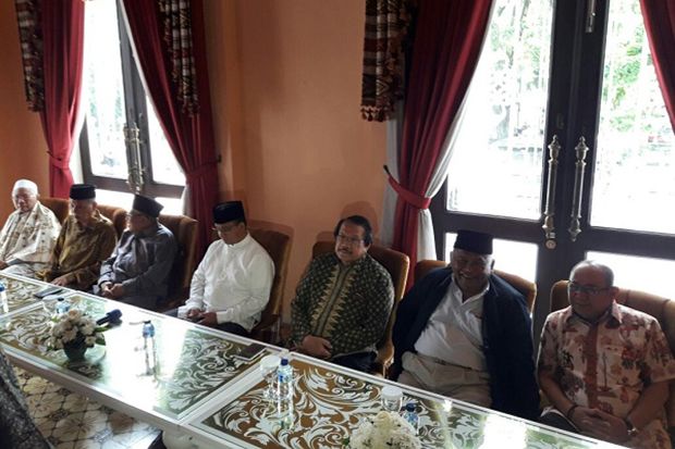 Anies Gelar Pertemuan...