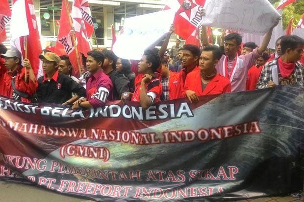 Mahasiswa Protes Kekayaan...