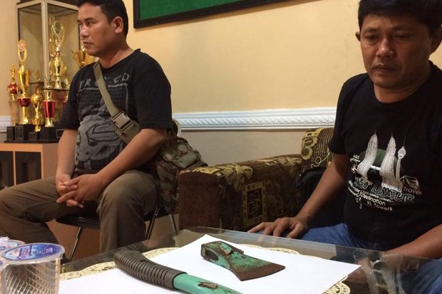 Polisi Temukan Kapak...