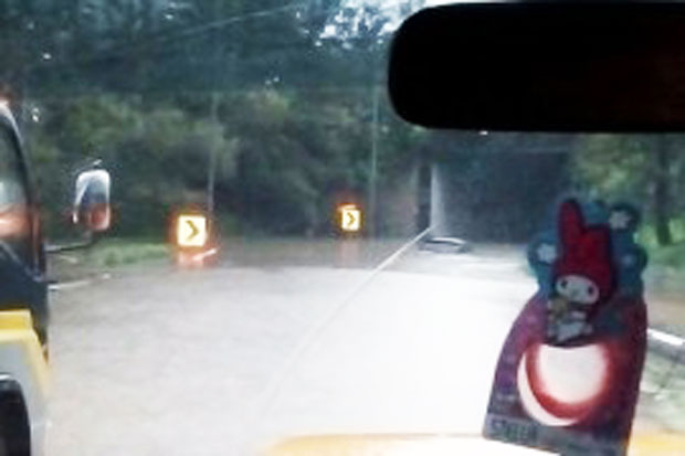 Cikunir Toll Flood Victims...