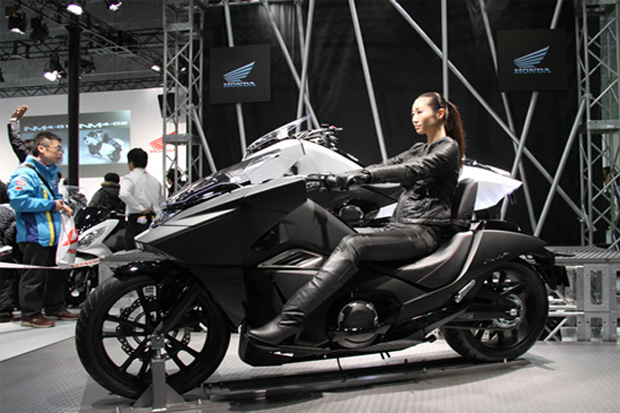 Kelahiran Honda X-ADV...