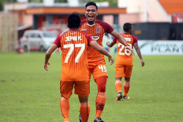 Lawan Madura United,...