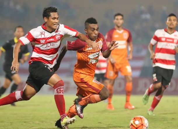 Singkirkan MU, Pusamania...