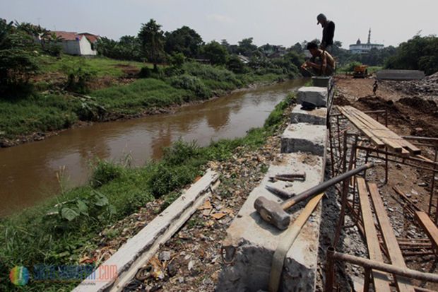 Mengatasi Banjir Jakarta,...