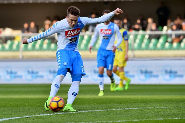 Unggul Pemain, Napoli...