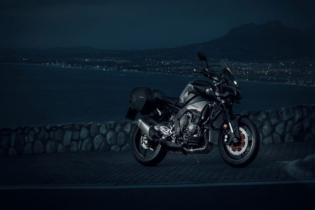 Yamaha Hadirkan MT-10...
