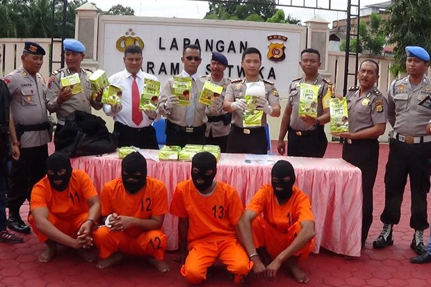 Aparat Polres Aceh Tamiang...