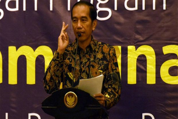 Jokowi Apresiasi Petugas...