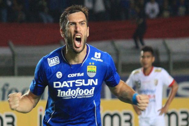 Vlado Ogah Lihat Gawang...