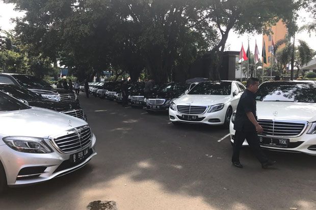 Puluhan Mobil Mewah...