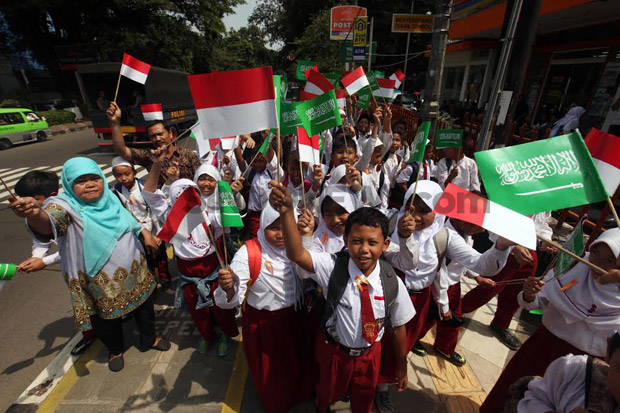 Warga Antusias Sambut...