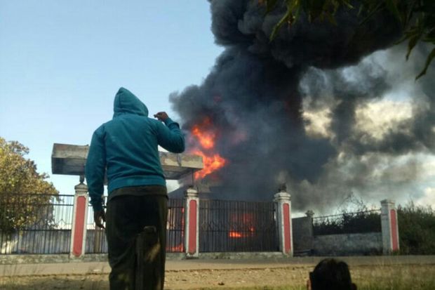 SPBU Hangus, Sopir Tangki...