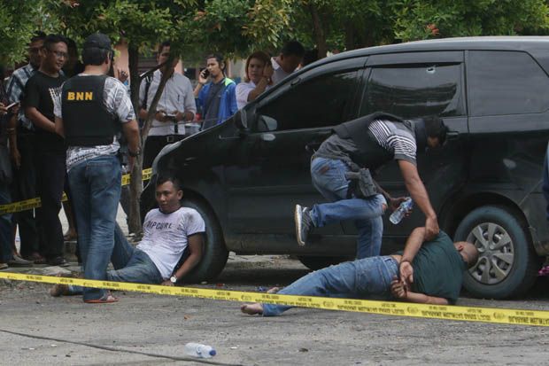 Baku Tembak dengan BNN,...