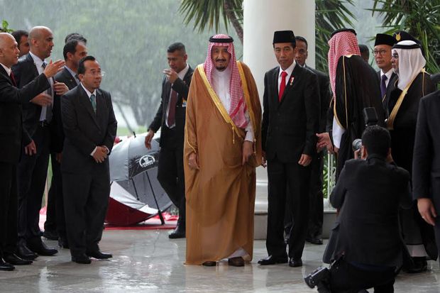 Tiba di Gedung DPR,...