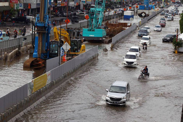 Diguyur Hujan, Jakarta...