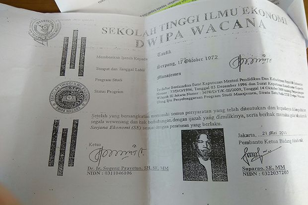 Diduga Gunakan Ijazah...