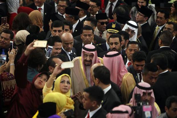 Diplomasi Selfie Raja...