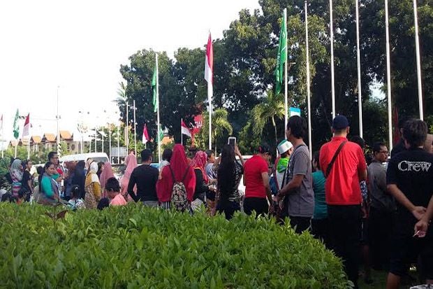 Warga Bali Antusias...