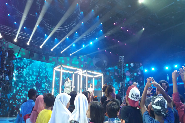 Duet Sharon dan Melly...