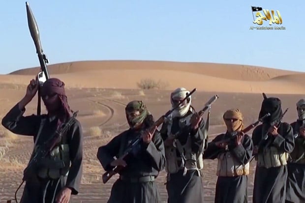 Militan Al-Qaeda Berondong...