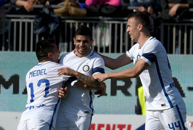 Inter Milan Pesta Gol...