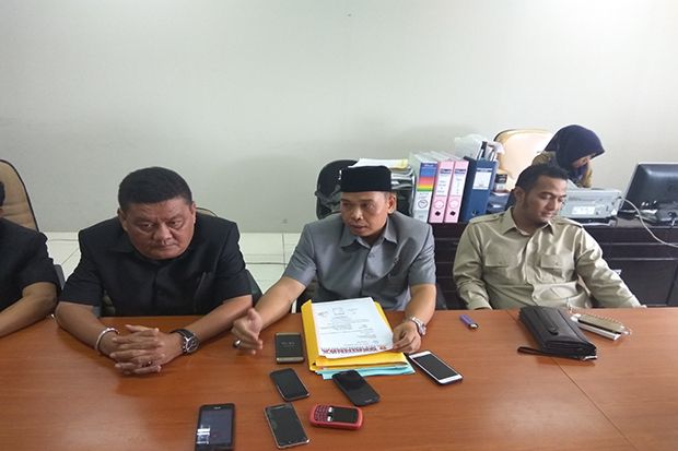 Oknum DPRD Tangsel yang...