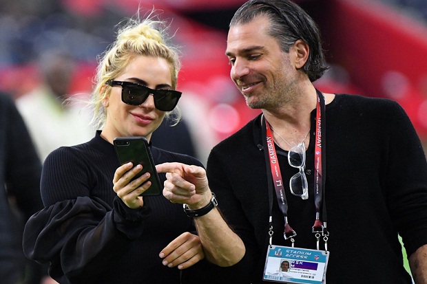 Baru Pacaran, Lady Gaga-Christian...