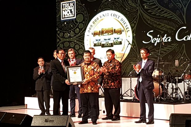 KTB Tunjuk Iwan Fals...